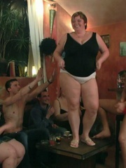 The incredible BBW group sex has three ladies and three - Picture 7