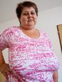 Short-haired bbw in a funny blouse - Picture 4