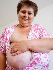Short-haired bbw in a funny blouse demonstrated her - Picture 7