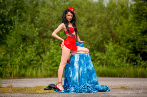 Exotic temptress takes off sexy red dres - Picture 2