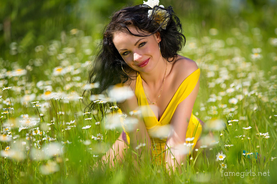 Sweet babe in sexy sunny yellow top strips  - XXX Dessert - Picture 3