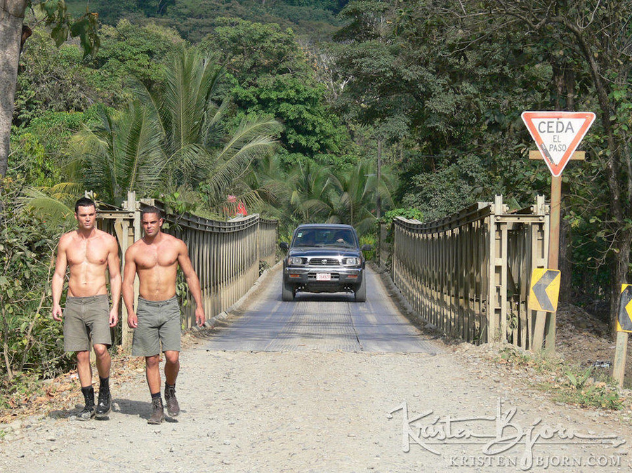 Wild Gays With Muscular Bodies Fucking In A Foursome Outdoor. - XXXonXXX - Pic 1