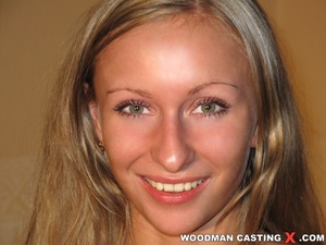 Hot close-ups of blonde girls form porn castings - Picture 2