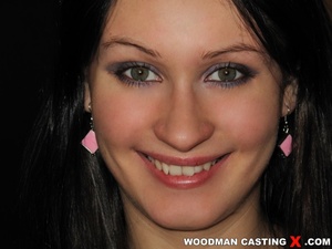 Mischievous brunette gals smiling to camera a the casting - Picture 11