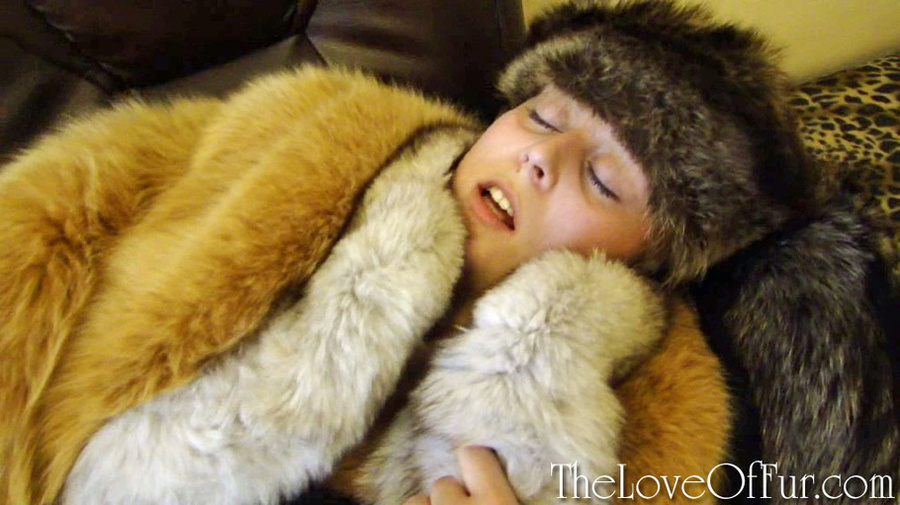 Lustful bitch in fishnet stockings in fox f - XXX Dessert - Picture 5