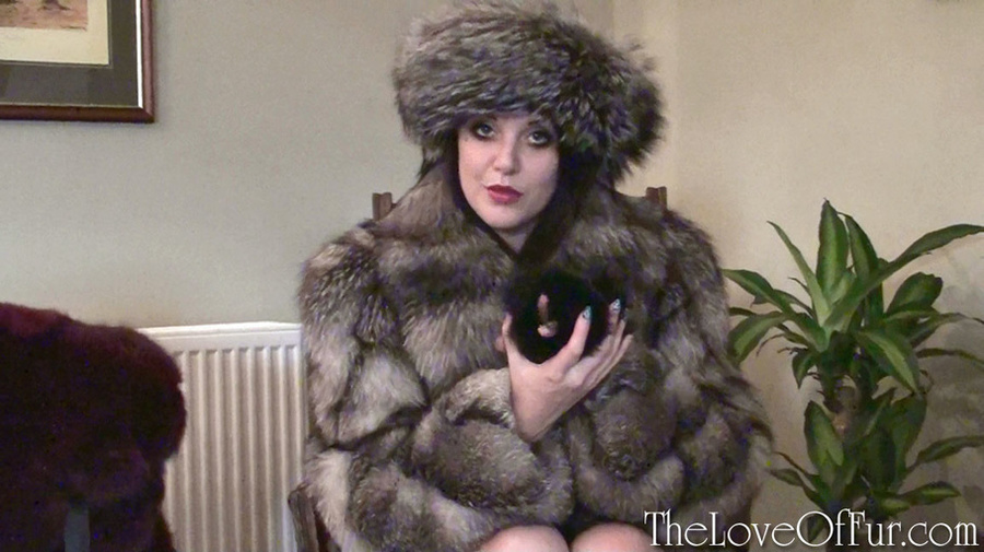 Seductive brunette MILF in silver fox coat  - XXX Dessert - Picture 6