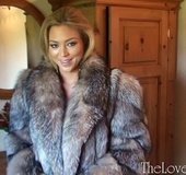 Breathtaking swarthy babe relaxing n fur coats naked
