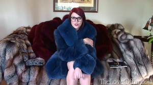 Red lady in glasses and a blue fur coat  - Picture 2