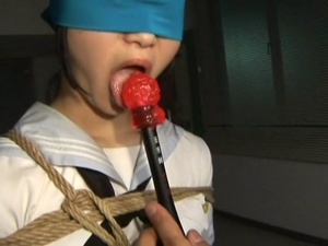Blindfolded school girl roped and tortured badly - Picture 3