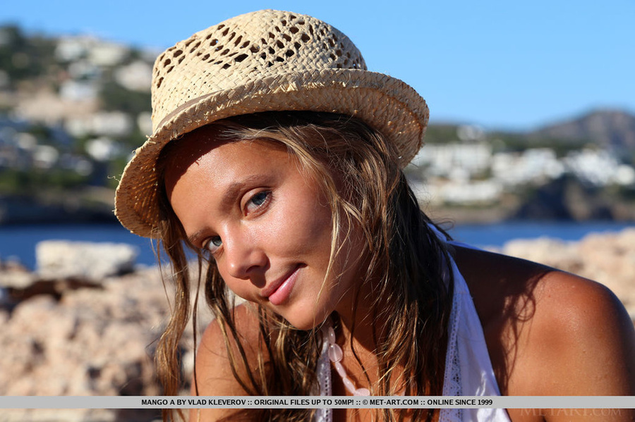 Young and tanned blonde has some sexy fun t - XXX Dessert - Picture 1