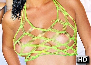 Swarthy chick with big juggs in acid yel - XXX Dessert - Picture 6