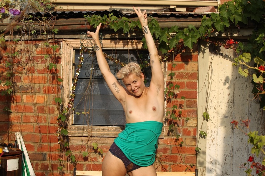 Happy short hair blonde shows sexy small ti - XXX Dessert - Picture 12