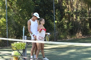 Sexy chick and guy playing tennis drop r - Picture 2