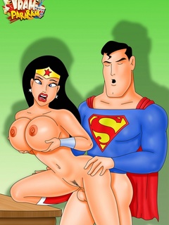 Porn Wonder Woman gets doggystyled while Edna - Picture 2