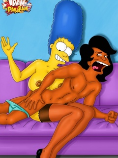 Marge from Simpsons porn fucks roughly her swarthy - Picture 2