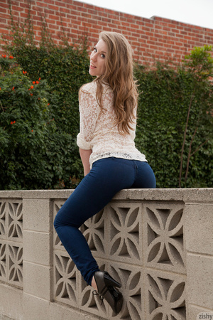 Slim teen redhead in sexy skinny jeans o - Picture 10