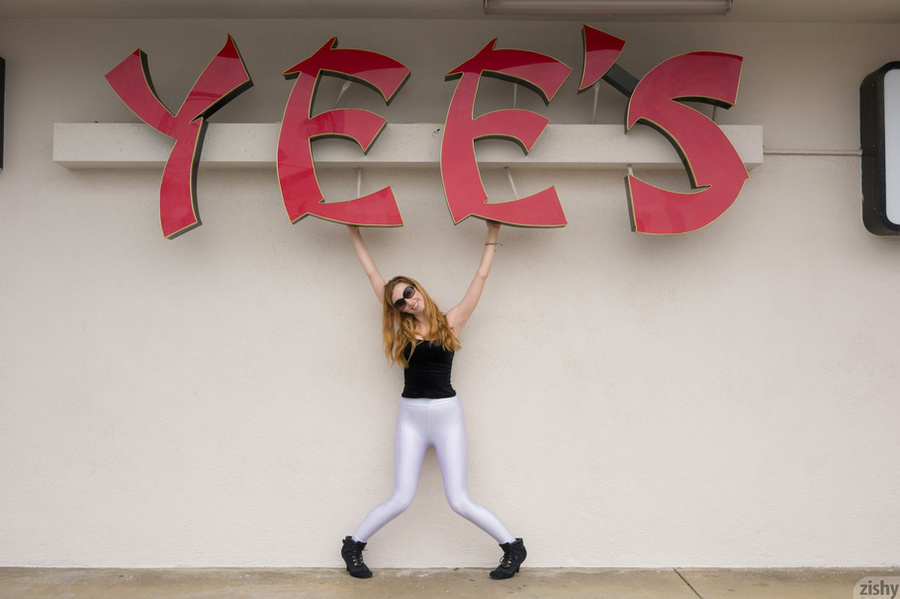 Stacked teen redhead in sexy tight white le - XXX Dessert - Picture 4