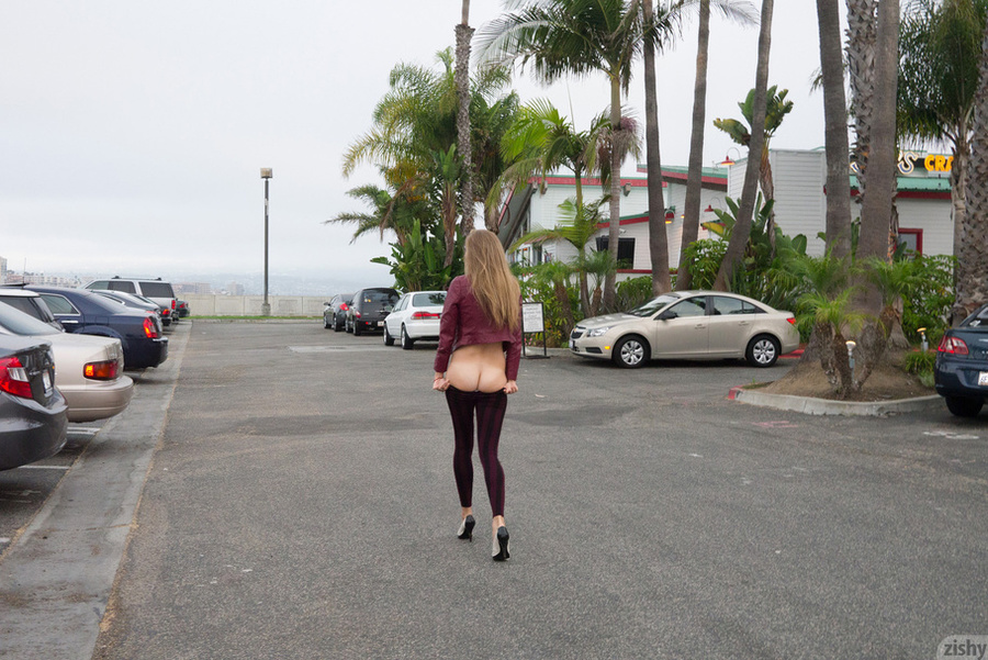 Blonde chick in leggings showing off her bo - XXX Dessert - Picture 10