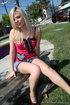 Yasmine Gold legs