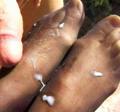 Big-titted blonde cougar in stockings and high heels getting her legs