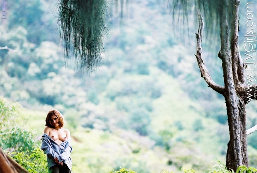 First time Laura public nudity - XXX Dessert - Picture 16