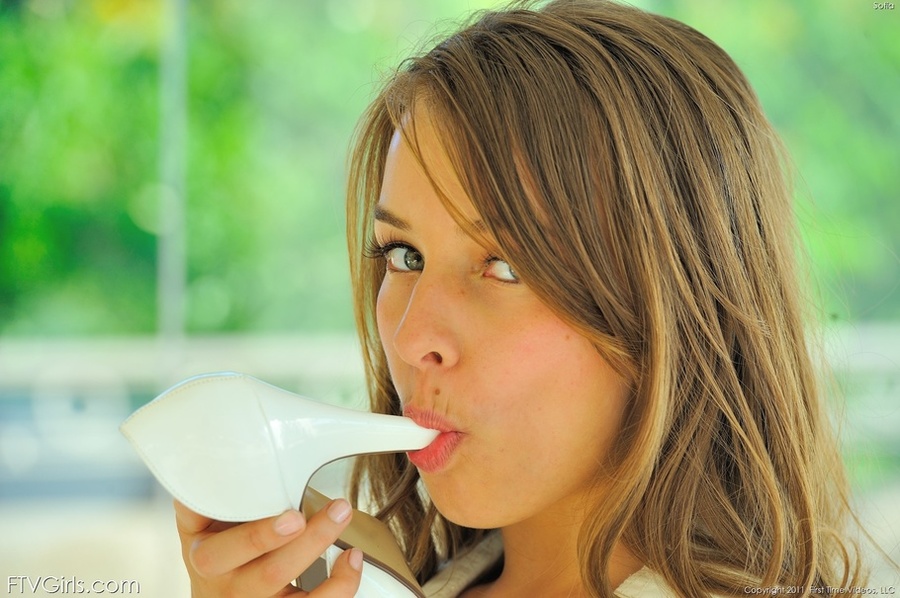 Sofia Sutra glass FTV toy - XXX Dessert - Picture 3