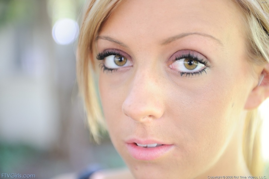 First time Leslie petite - XXX Dessert - Picture 10