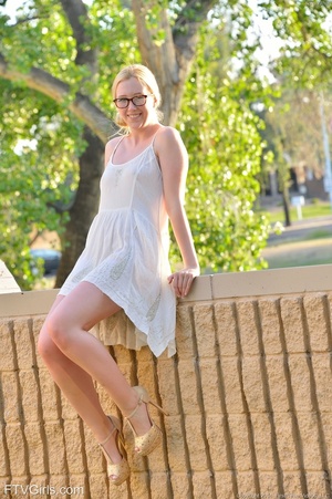Teen Sammy Rone dress and heels - Picture 8