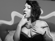 Brunette Beatrice Live Orgasm.