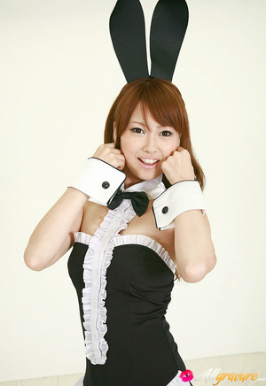Chica poses in her sexy black and white bunny tuxedo. - XXXonXXX - Pic 2