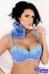 Luscious hottie loves to pose and display her highly erotic body with