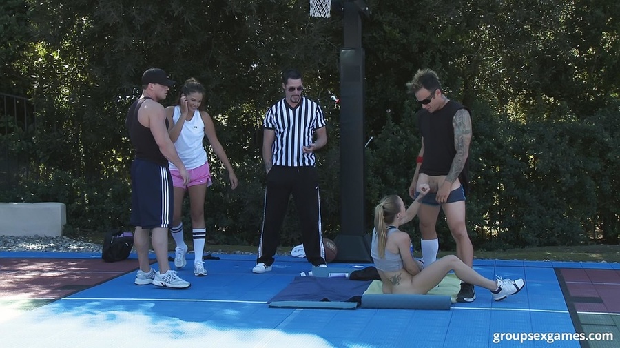 Lovely ponytailed chicks in gym suits fucki - XXX Dessert - Picture 2