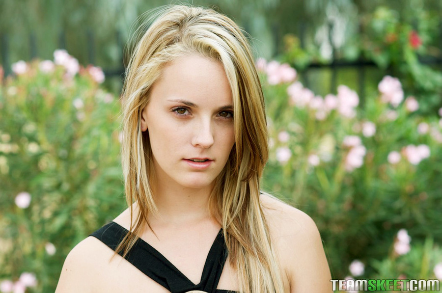 Charming shiela in a black dress does some  - XXX Dessert - Picture 6