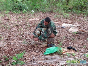 Hunk in camo uniform jerks his johnson while leaning on a tree. - XXXonXXX - Pic 4