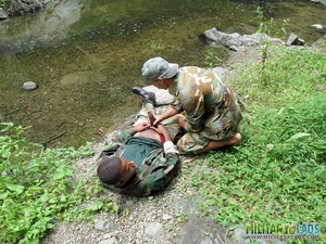 After a Bj session, these military blokes get in the water naked. - Picture 1
