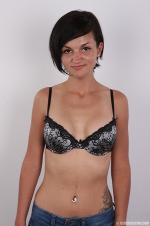 Slim short-haired brunette babe with a t - Picture 6