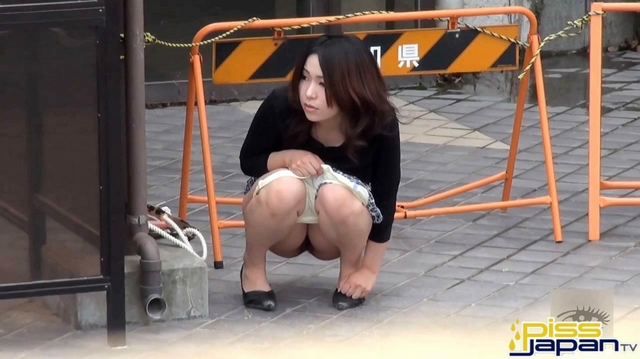 Shy girls feeling pressed outdoors go to corner to spray hot piss on cement floor - XXXonXXX - Pic 1