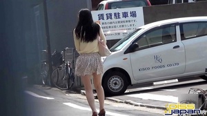Hot young chick pressed outdoors pee on her sexy panties and drops it on streets - Picture 5