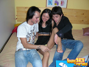 Three young friends surfing the ‘net for porn reenact what they saw on the screen. - Picture 7