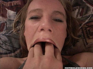Natural beauty with a pierced tongue has a wide mouth and a loose cunt full of fingers. - Picture 10