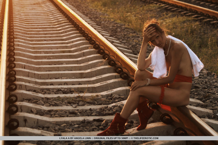 Teen babe posing while she displays her lus - XXX Dessert - Picture 12