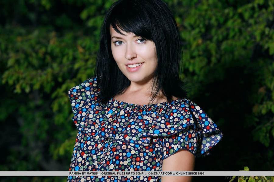 Gorgeous babe with tan lines removes her fl - XXX Dessert - Picture 1