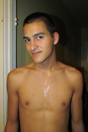 Gorgeous studs loves to pose topless and - XXX Dessert - Picture 3