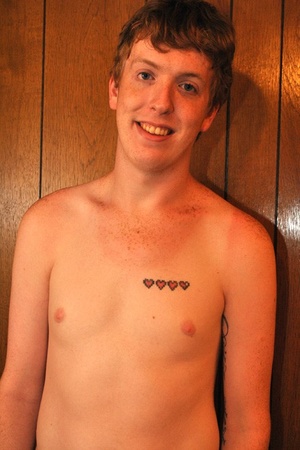 Shirtless young dudes shows their hot yo - Picture 2