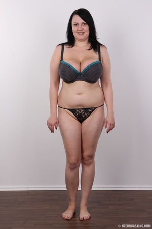 Beautiful fat babe wearing black and gra - Picture 7