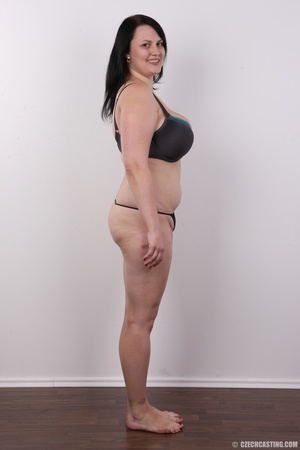 Beautiful fat babe wearing black and gra - XXX Dessert - Picture 8