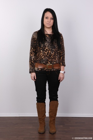 Sweet chick wearing leopard print blouse - Picture 2