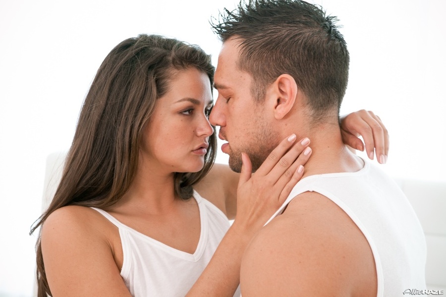 Perfect tramp in a white chemise gets her cunt sausage-stuffed in bed. - XXXonXXX - Pic 1