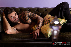 Sexy blue-eyed dreamboat wants to demonstrate his tattooed muscular body - XXXonXXX - Pic 4