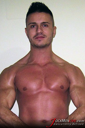 Cool pics and selfies with brunette musclebound guy - Picture 12